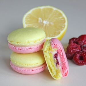Aveņu un citronu macarons