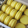 Aveņu un citronu macarons