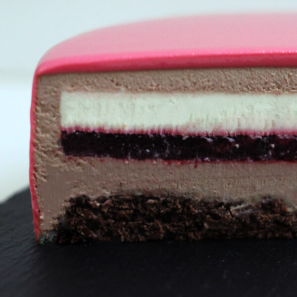 kirsu-piena-sokolades-tonkas-torte