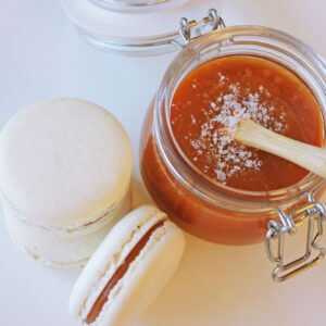 Macarons ar karameli