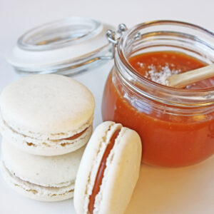 Macarons ar karameli