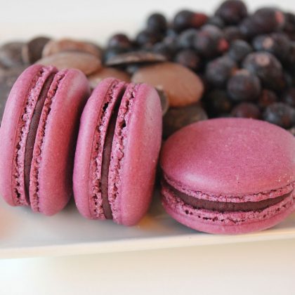 Upeņu šokolādes macarons