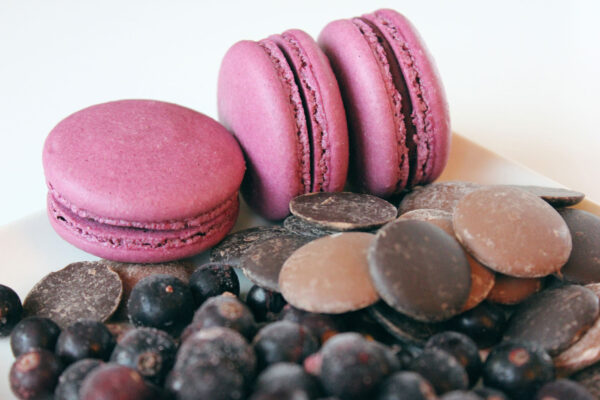Upeņu šokolādes macarons